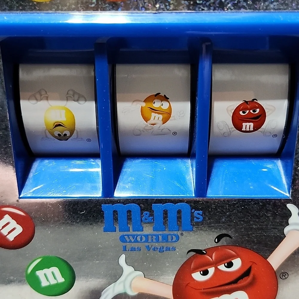 VINTAGE BLUE M&M WORLD COLLECTIBLE MEMORABILIA